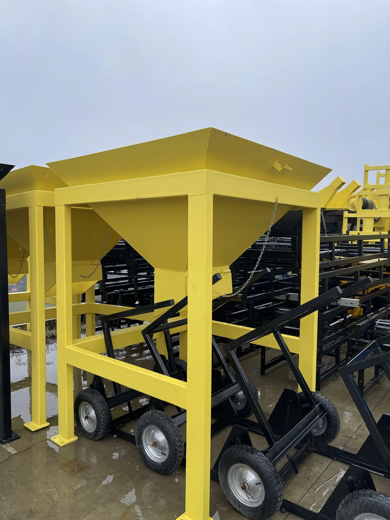Concrete block production equipment layout planning